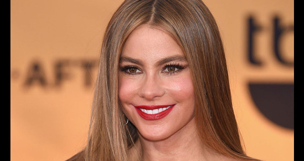 losangeles-jan25sofiavergaraarrivestothe