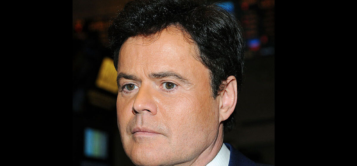 donny-osmond-rings-the-nyse-closing-bell-2